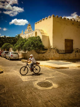 parque-santiago-merida-mexico-bycicle